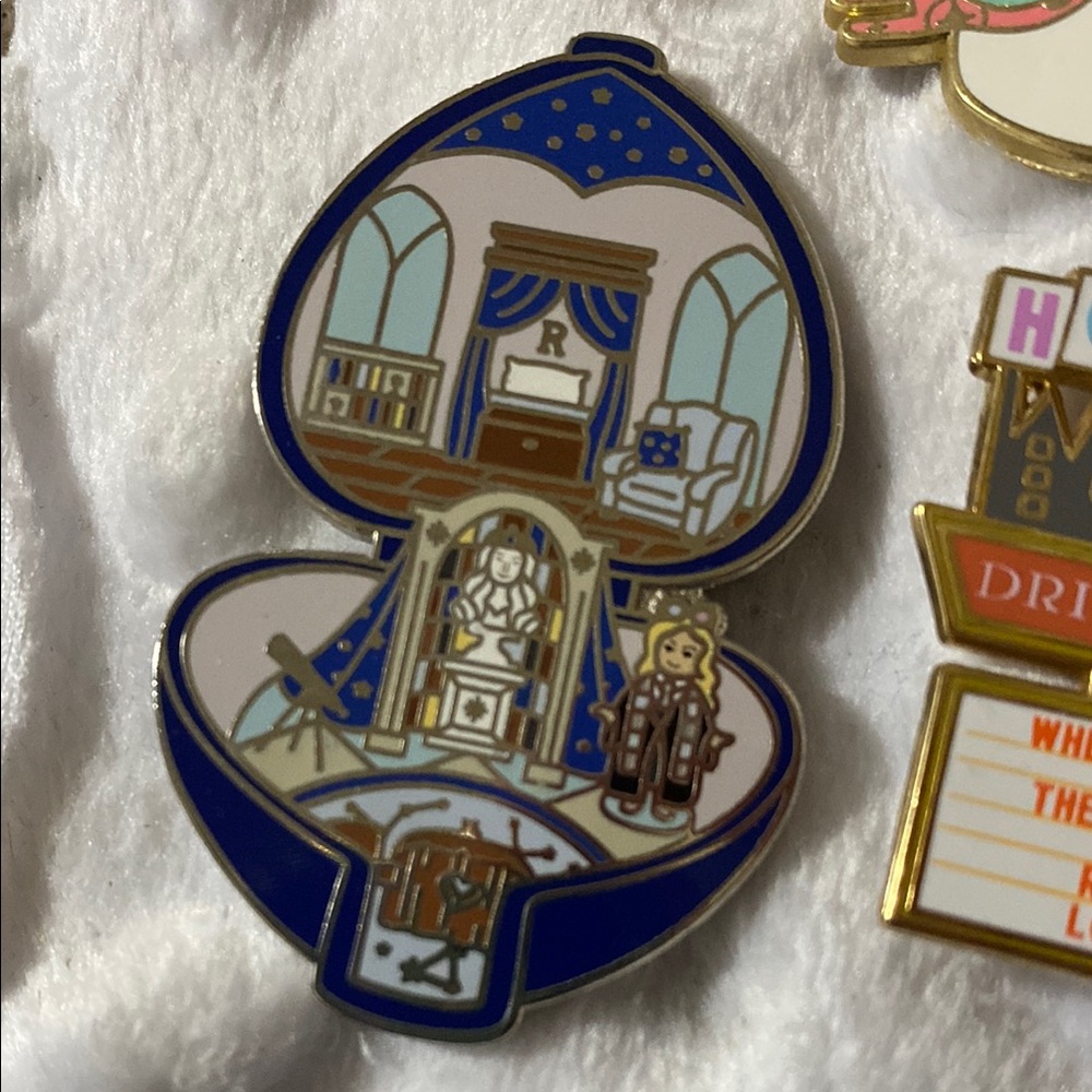 OMG Luna LOVEGOOD potter pocket Blue and Gold Enamel Pin